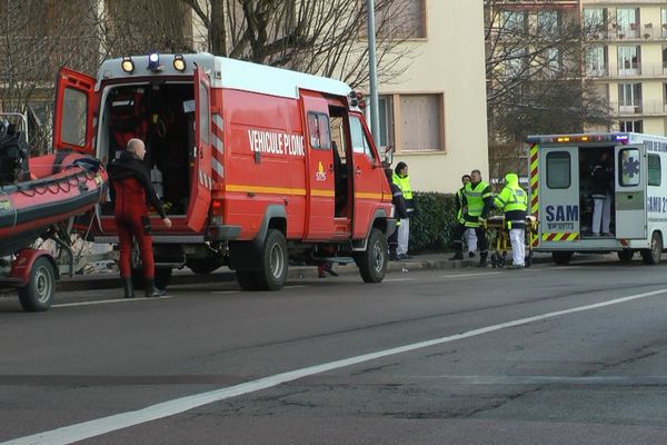 Les sapeurs-pompiers ont procédé au repêchage du corps ce samedi 9 février