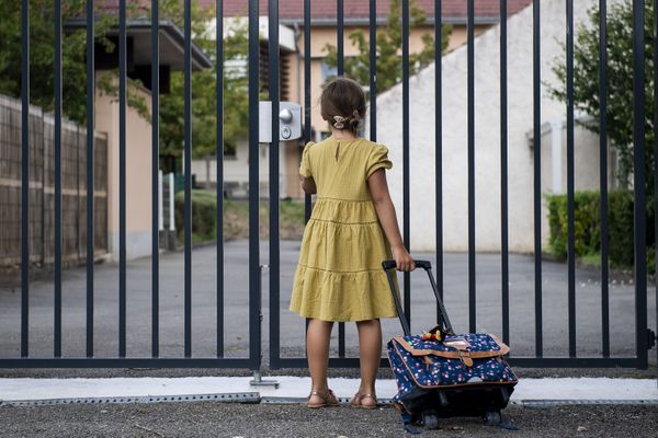 La rentrée scolaire peut parfois faire l'objet de grands moments de solitude pour les enfants.