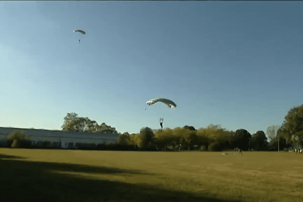 L'ETAP a fêté hier les 50 ans des parachutistes chuteurs opérationnels