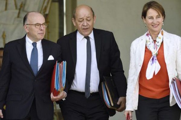 Les trois ministres sortant de l'Elysée