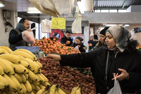 Les marchés hebdomadaires sont tous annulés à Bourg-en-Bresse (Ain) jusqu'à nouvel ordre, pour faire face à l'épidémie de coronavirus Covid-19.