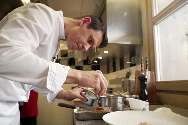 Le chef pâtissier Sébastien Vauxion a été élu meilleur pâtissier du monde 2024 par Les Grandes Tables du Monde début février.