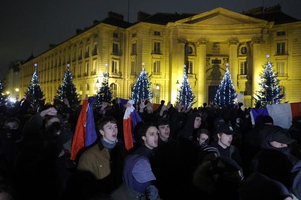 Manifestation à l'appel du groupe de l'ultradroite "Les Natifs" Place du Pantheon vendredi 1er décembre.