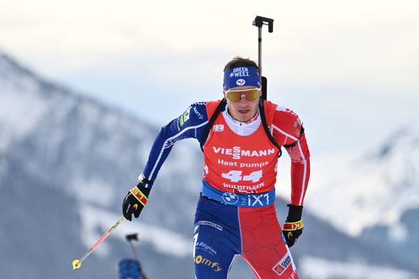 Emilien Jacquelin a signé un deuxième podium cette saison lors du sprint de Hochfilzen (Autriche), ce vendredi 9 décembre.