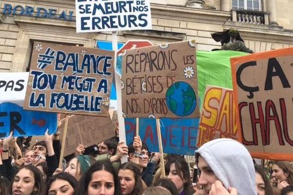 Les jeunes étaient très mobilisés à Bordeaux, lors d'une grande manifestation pour le climat en mars 2019 (illustration).