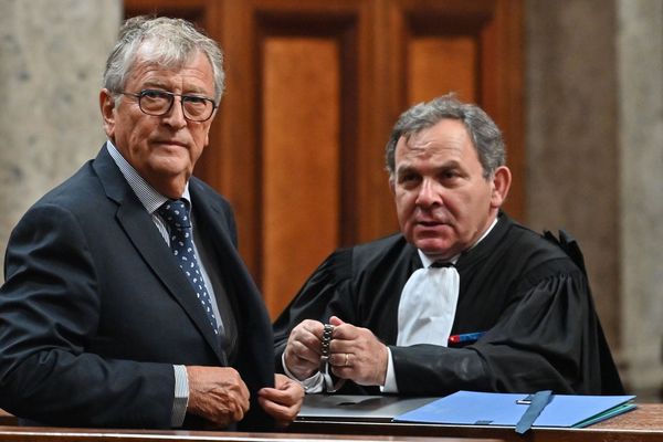 Yvon collin et son avocat, Francis Szpiner, lors de son procès en appel à Lyon, le 11 septembre 2019.