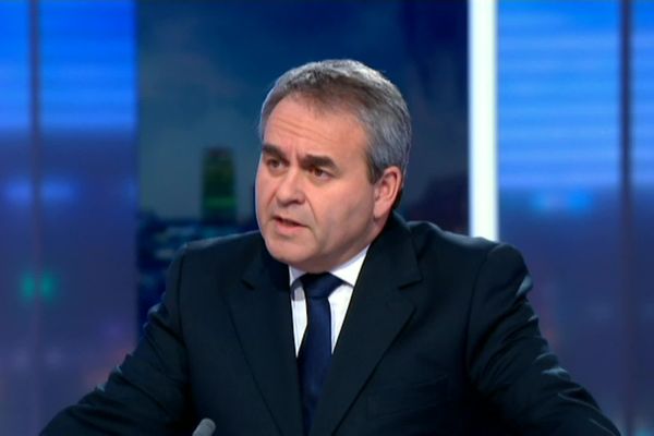 Xavier Bertrand, président des Hauts-de-France, a rappelé les fondements "clairement xénophobe, raciste et antisémite" du Rassemblement national.