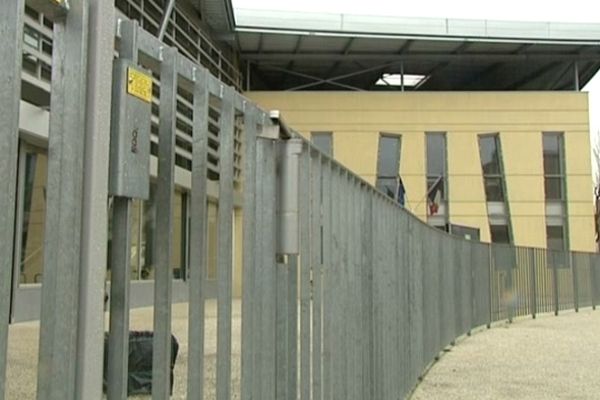 Porte close au collège Vercors de Grenoble