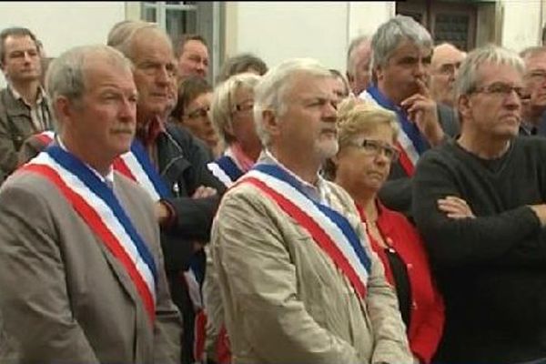 Les élus protestent contre le projet de déménagement de la Cour Régionale des Comptes.