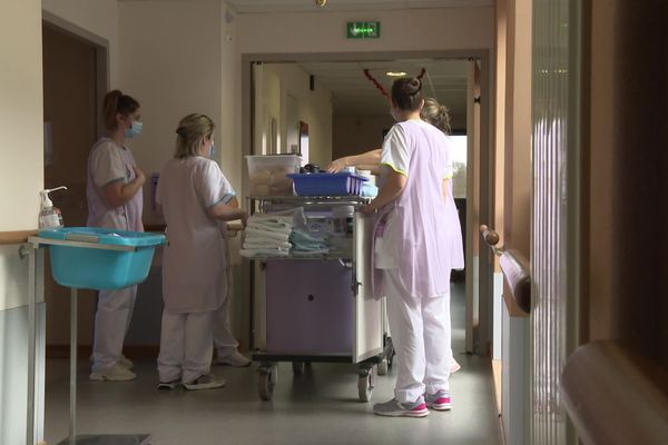 Des aides-soignantes dans un ehpad de Baguer-Morvan, en Ille-et-Vilaine.