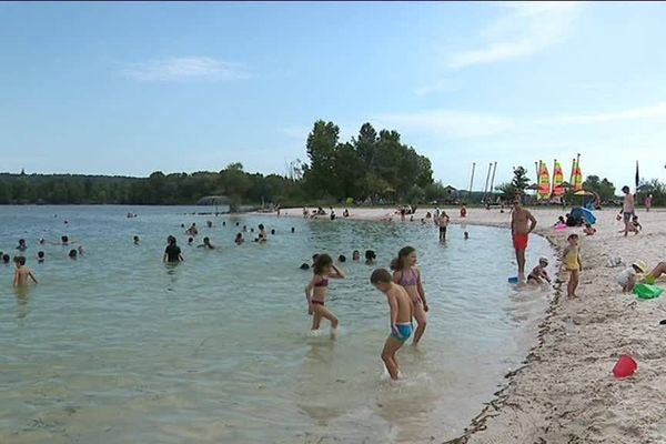 Avec la canicule, les vacanciers sont allés chercher la fraîcheur au bord des lacs et en montagne cet été en Auvergne-Rhône-Alpes.