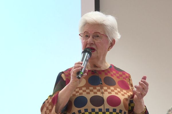 Lili Leignel, rescapée de la Shoah, est venue témoigner auprès de 900 lycéens et collégiens de Beaucamps-Ligny