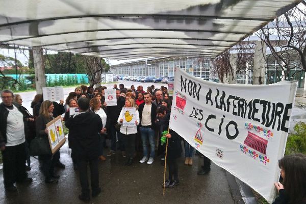 Une cinquantaine de personnels ont manifesté à Fréjus.