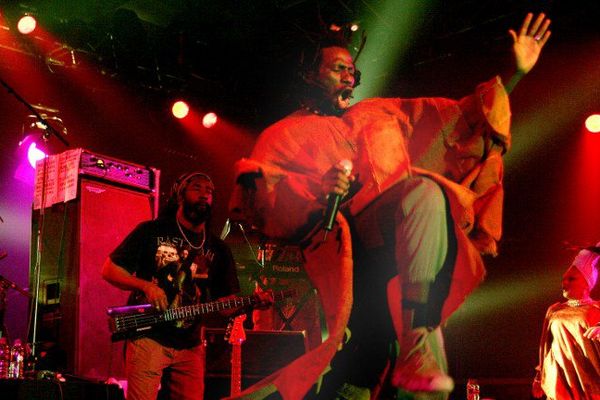 Tiken Jah Fakoly à Musiques Métisses en 2005