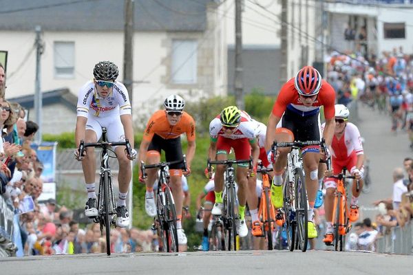 La deuxième étape de la course se tenait dans le Morbihan, d'Inzinzac-Lochrist à Bignan, ce samedi 19 août.