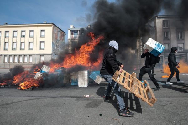 Manifestation de pêcheurs le 30 mars 2023 devant l’Office français de la biodiversite (OFB) à Brest,