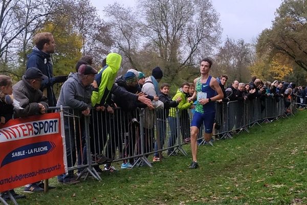 Hugo Hay a pris la deuxième place en catégorie espoir du cross de sélection qui a eu lieu à Allonnes (Sarthe) dimanche 17/11/2019.