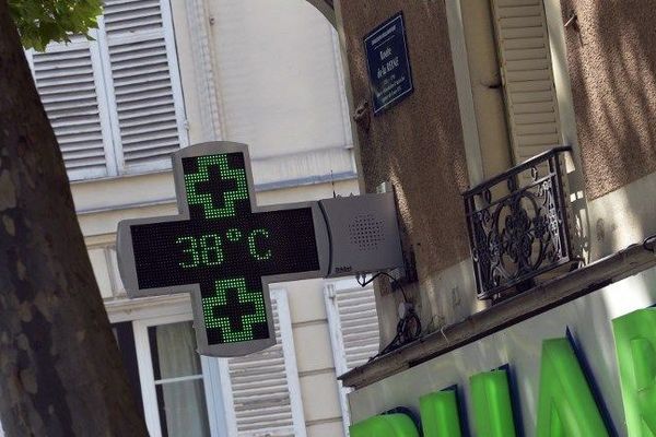 Météo France annonce l'arrivée d'un nouveau pic de chaleur