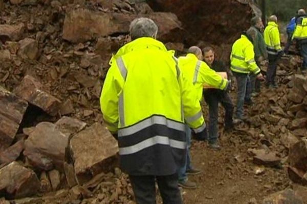 Une chaîne de solidarité pour livrer les repas aux personnes âgées de Valleraugue, en attendant la réouverture de la route 