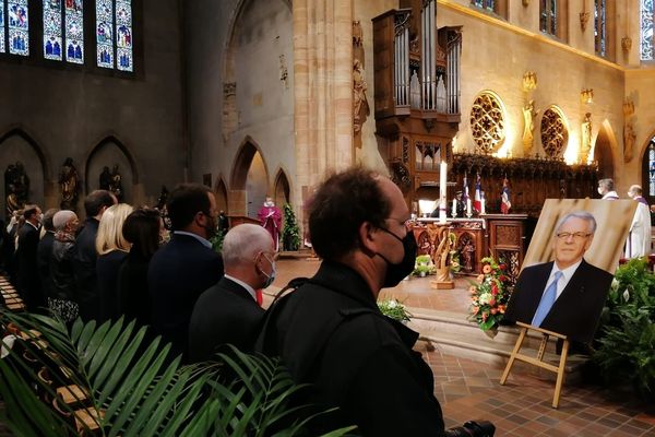 Les obsèques de Gilbert Meyer, ancien maire de Colmar, se sont déroulés ce vendredi 25 septembre en la Collégiale Saint-Martin