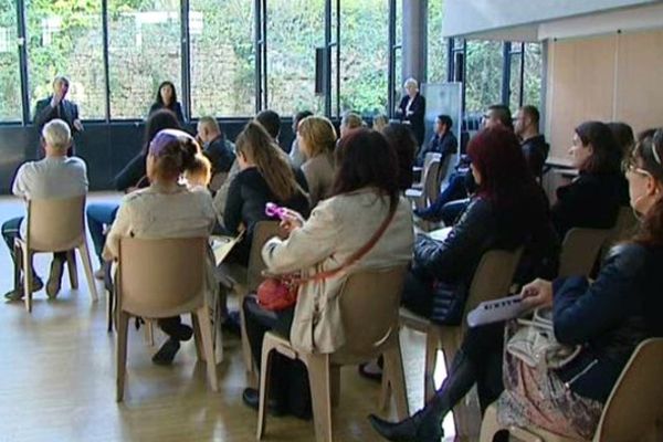 La ville de Bourges (Cher) vient de créer une mission emploi pour aider les demandeurs d'emploi à trouver un travail.