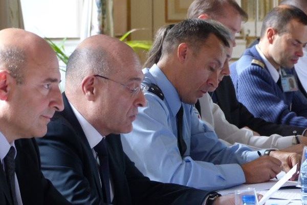 Jean-Marc Falcone (au centre) a lancé depuis Orléans la police de proximité du quotidien dans le Loiret.