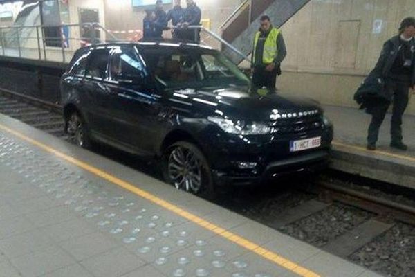 Un 4x4 sur les rails du métro !