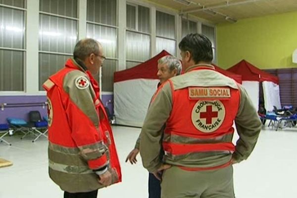 L'accueil installé dans le gymnase des Ecossais à Poitiers (86).