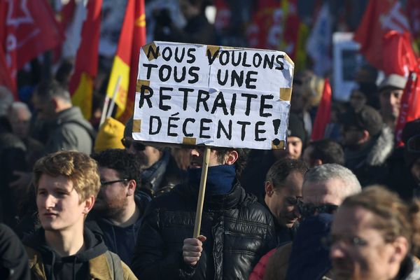 Manifestation des retraites à Lyon, le 10 décembre 2019, où 15000 manifestants se sont rassemblés.