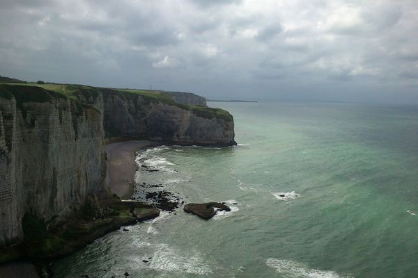 L'horizon restera nuageux toute la journée ce samedi au large de la Côte d'Albâtre, en Seine-Maritime.