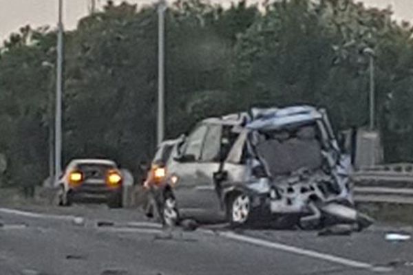 L'accident a eu lieu peu avant 21h sur l'A1