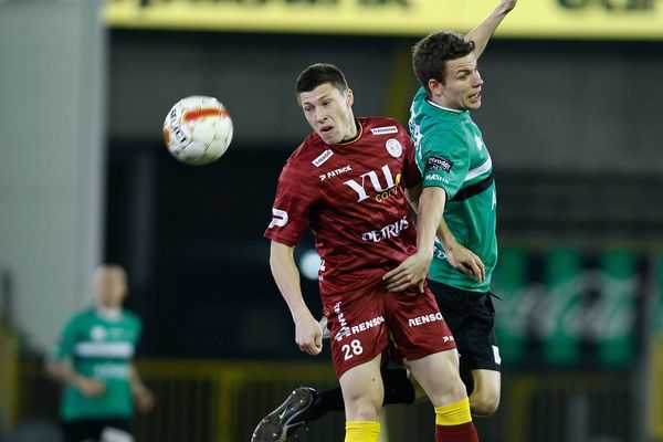 En grenat, Jonathan Delaplace (Zulte Waregem). Bientôt au LOSC ? 