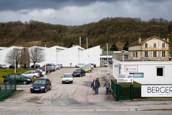 Bergère de France a été placée en liquidation judiciaire. Les banques soutiennent le projet de Scop pour le maintien de 70 emplois.