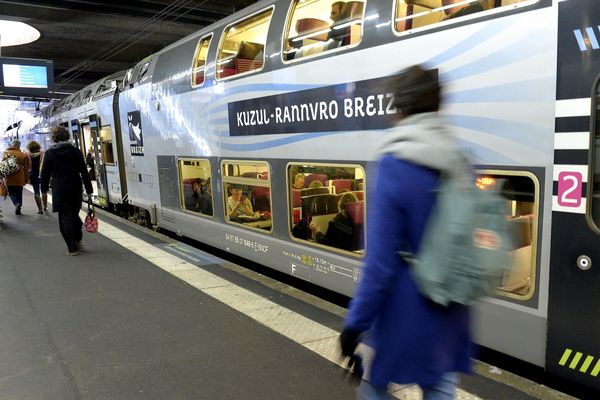 Le trafic SNCF sera perturbé jusqu'en milieu de journée, en Bretagne, suite au passage de la tempête Alex