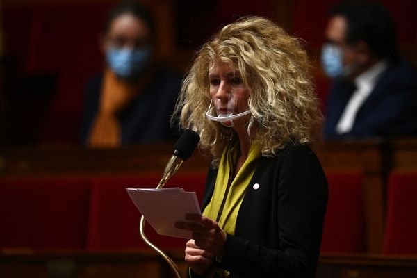 La députée ex LREM du Bas-Rhin, médecin et membre de"Laissez les médecins prescrire"  prendra la parole dimanche à Quimperlé.