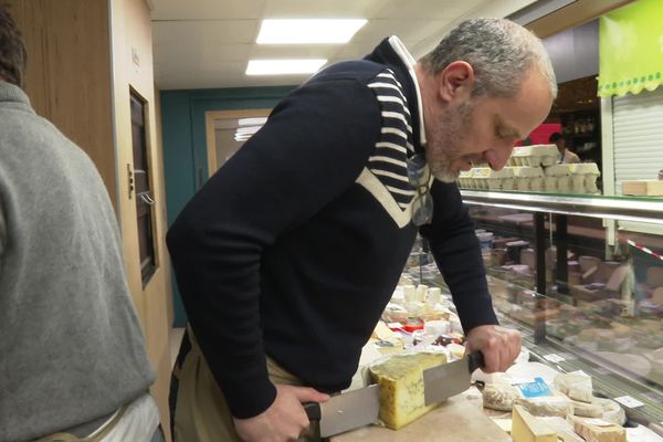 Les commercants des Halles de Nîmes dénoncent l'absence de communication des instances directrices (mairie de Nîmes et la Socri Reim) autour du projet de rénovation à l'horizon 2030.