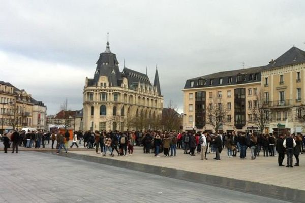 Rassemblement de jeunes à Chartres ce lundi en hommage aux victimes des attentats de Paris