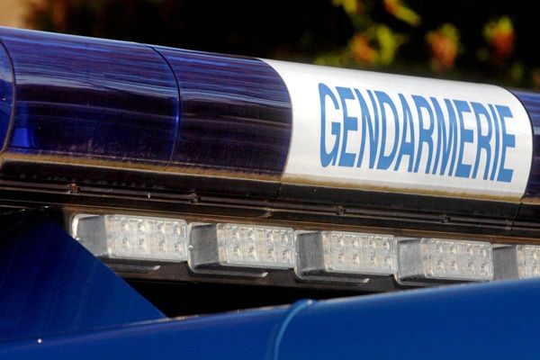 Somme : un enfant de 7 ans et son père retrouvés morts.
Ils ont été retrouvés à plus de 400 km de leur domicile de Belleville, près de Nancy.