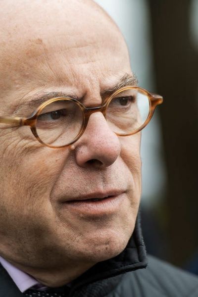 Dans le cadre de sa recherche d'un nouveau Premier ministre, Emmanuel Macron a reçu Bernard Cazeneuve ce lundi 2 septembre matin. Une grande partie des membres du Nouveau Front Populaire estime que l'ancien socialiste n'est pas un homme de gauche et rejette l'hypothèse de sa nomination à Matignon.