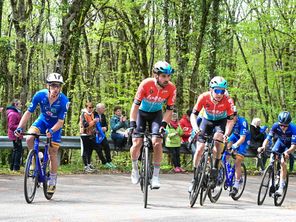 L'ambiance à Montfaucon, en haut de la côte de la Malate lors du Tour du Doubs 2023.