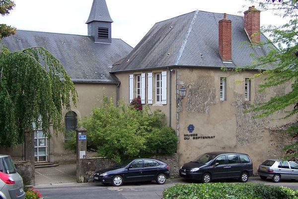 Chateau Chinon Le Musee Du Septennat A Ete Cambriole