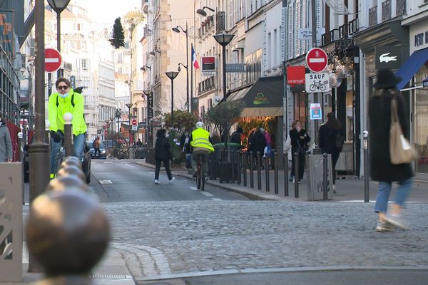 Les commerces dits "non-essentiels" ont pu rouvrir leurs portes ce samedi 28 novembre.