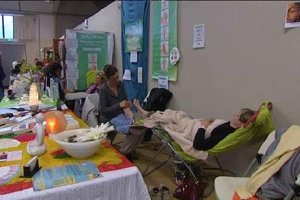 Le salon du bien-être à Bourganeuf (Creuse) se poursuit ce dimanche.