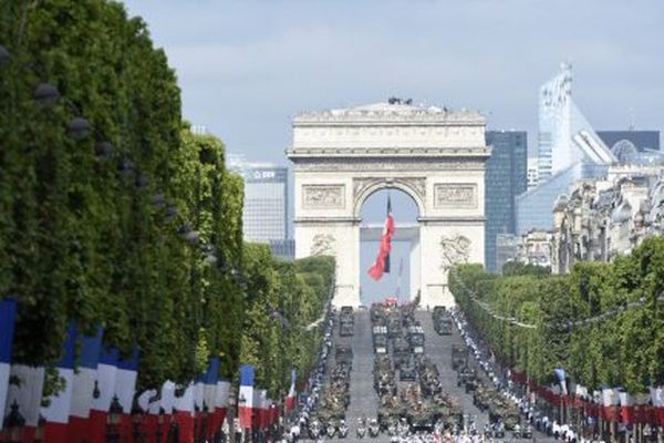 Les douaniers vont participer pour la première fois depuis 1919 au défilé du 14 juillet sur les Champs-Elysées.