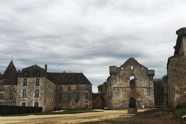 L'Abbaye de La Réau à St-Martin-l'Ars dans la Vienne.