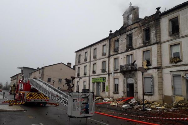 L'incendie a touché  l'ancien hôtel de l'Europe de Vesoul.