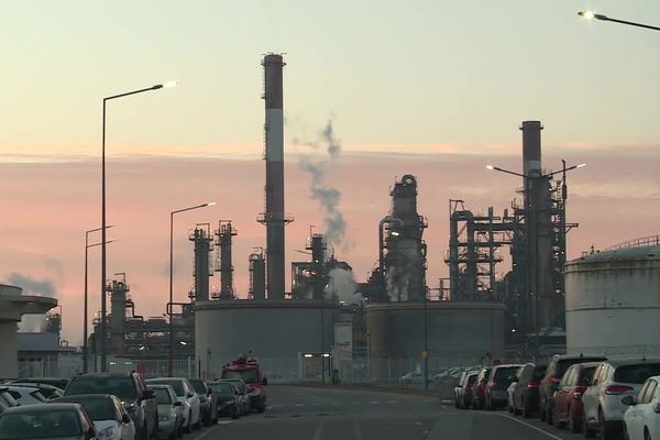 La raffinerie TotalEnergies de Donges, près de Saint-Nazaire est à l'arrêt