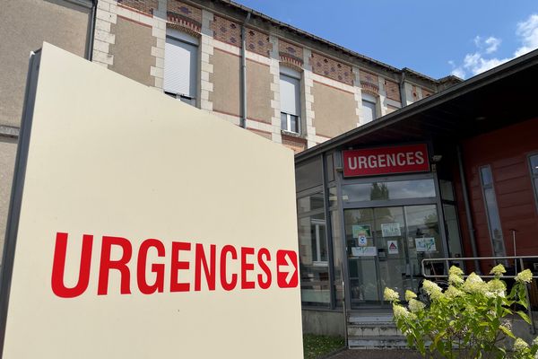 L'entrée des urgences de l'hôpital de Vendôme dans le Loir-et-Cher