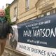 Philippe Chanu, le maire de Luc-sur-Mer (Calvados), a fait afficher une banderole en soutien à Paul Watson devant sa mairie.