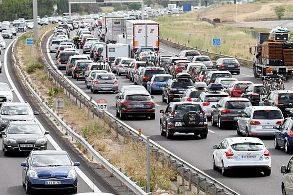 Montpellier - l'A.9 très embouteillée entre Gallargues et Saint-Jean-de-Védas - 2014